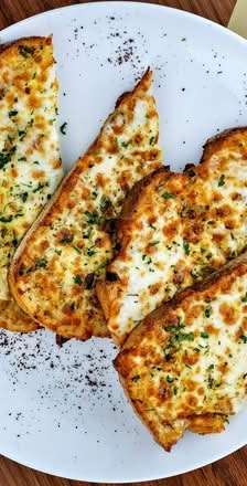 Cheesy Garlic Bread 