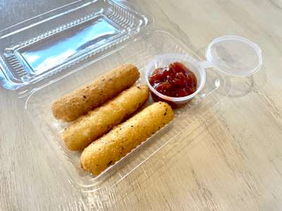Mozzarella Sticks (3 pc)